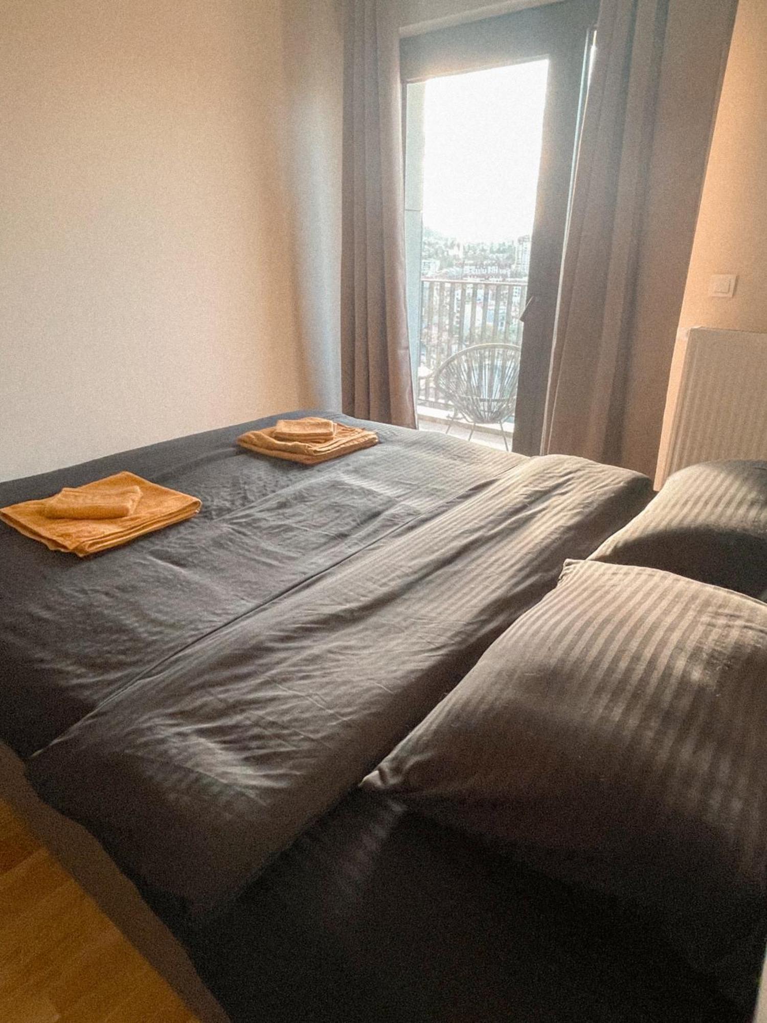 180° View Apartment In Diamond Building Skopie Exterior foto