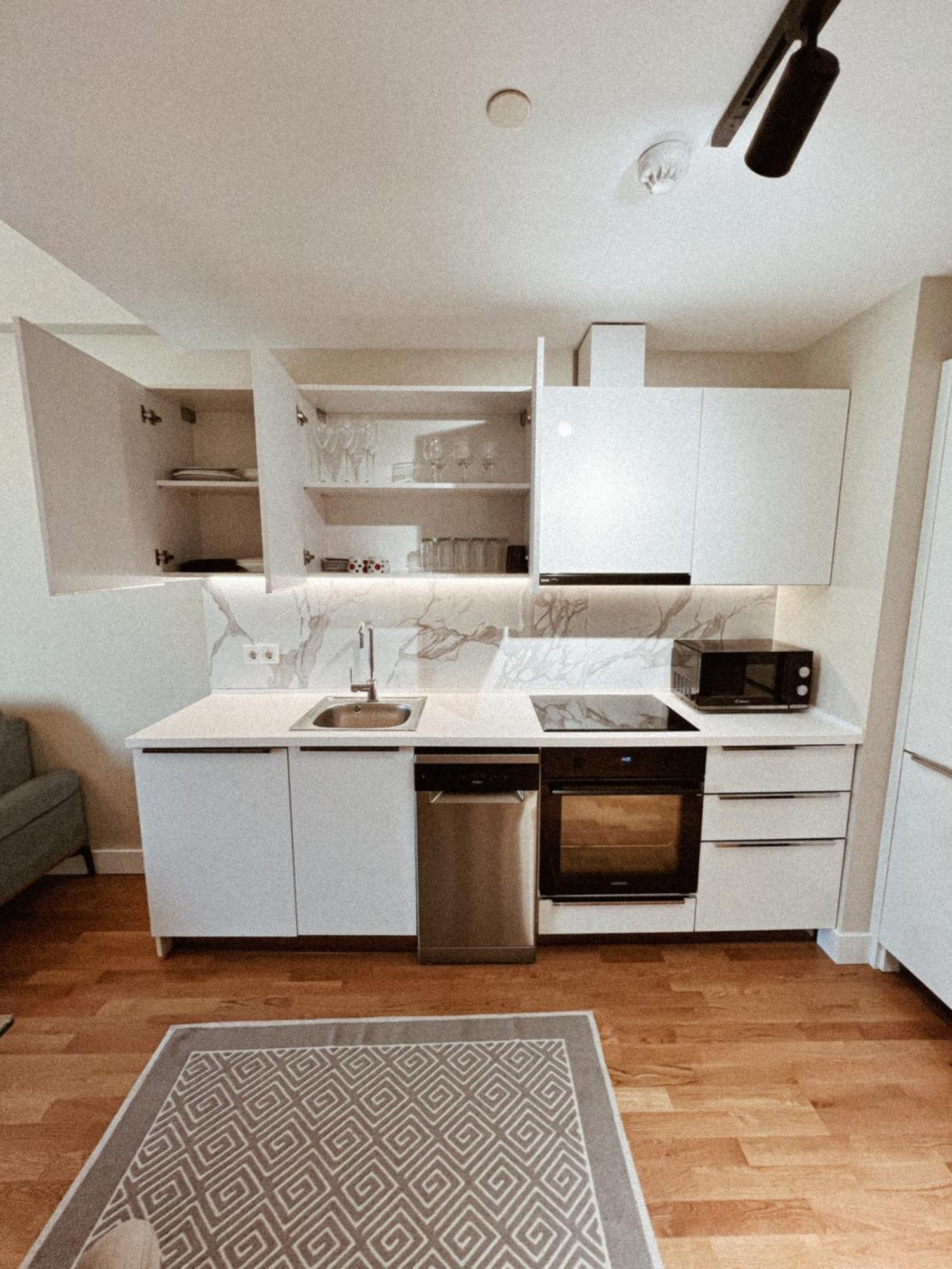 180° View Apartment In Diamond Building Skopie Exterior foto